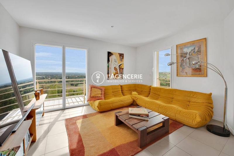 Villa - 300 m² - 9 pièces