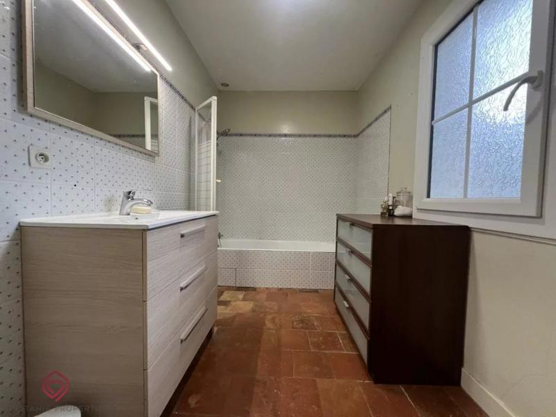 Propriété - 356 m² - 15 pièces