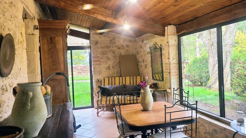 Propriété - 146 m² - 6 pièces