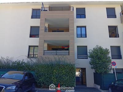 Appartement - 60 m² - 3 pièces