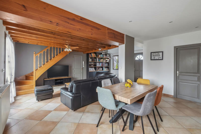 Maison - 147 m² - 6 pièces