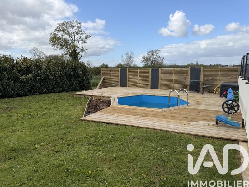 Maison - 94 m² - 5 pièces