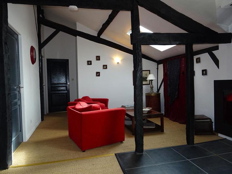 Maison - 273 m² - 8 pièces