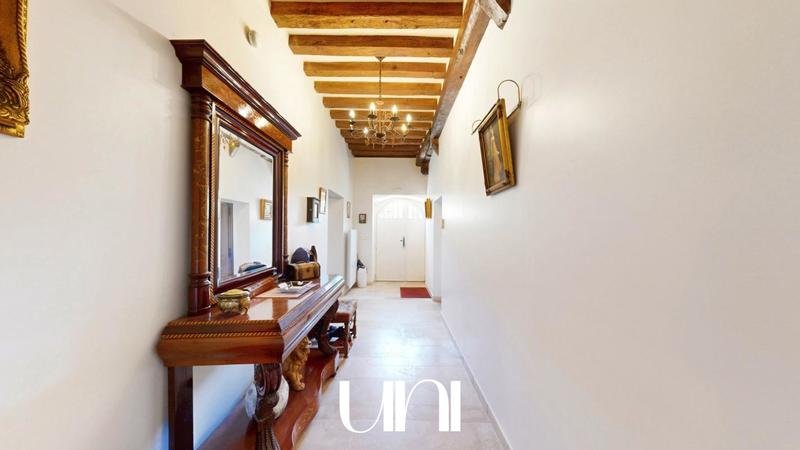 Maison de maîtres - 655 m² - 9 pièces