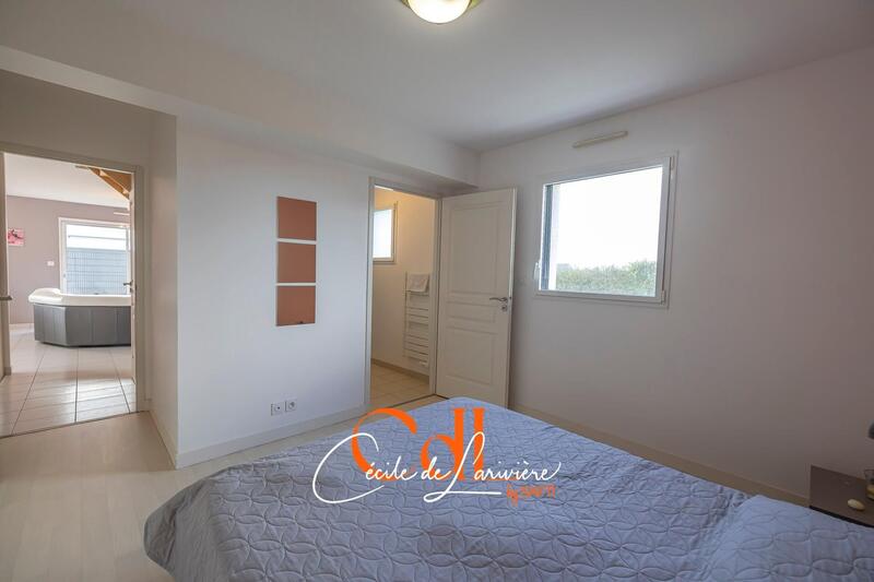 Maison - 138 m² - 6 pièces