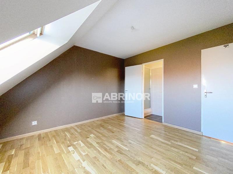 Maison - 98 m² - 5 pièces