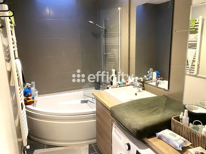 Maison - 86 m² - 4 pièces