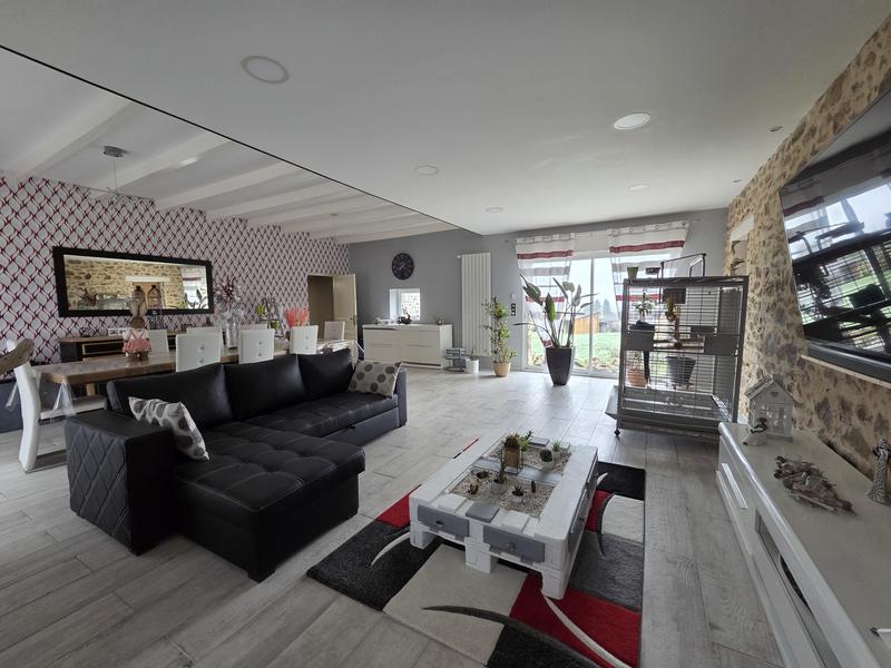 Maison - 222 m² - 7 pièces