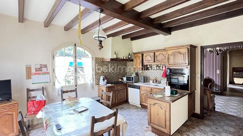 Maison traditionnelle - 198 m² - 7 pièces