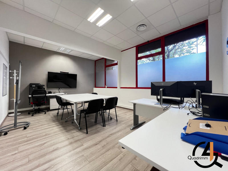 Local commercial - 114 m²