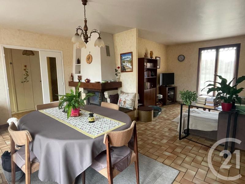 Maison - 89 m² - 5 pièces