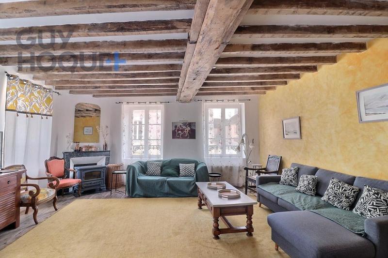 Maison - 400 m² - 16 pièces