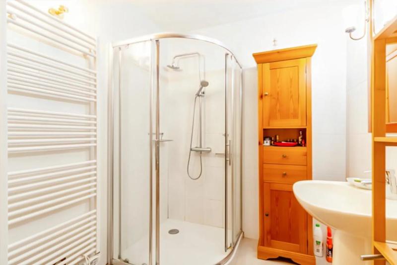 Propriété - 300 m² - 9 pièces