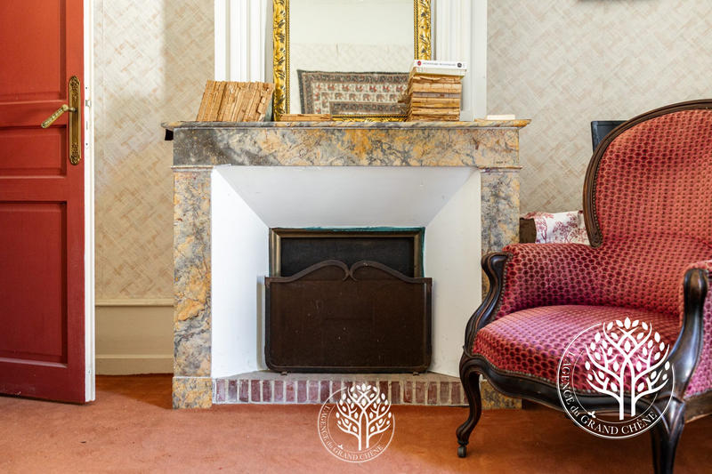 Maison - 435 m² - 16 pièces