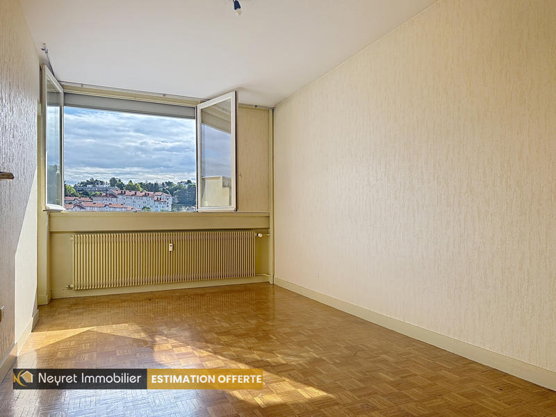 Appartement - 95 m² - 4 pièces