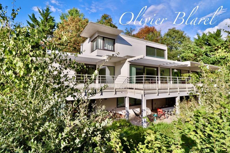 Maison d'architecte - 237 m² - 8 pièces