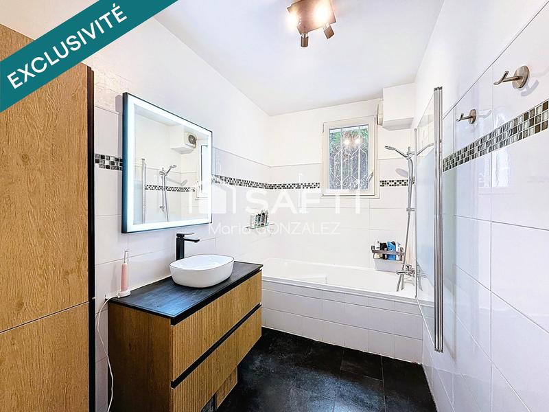 Maison - 121 m² - 6 pièces