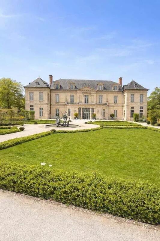 Immeuble - 250 m² - 14 pièces