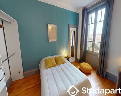 Chambre - 120 m² - 1 pièce