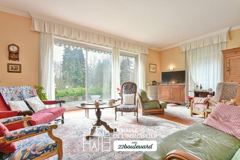 Château - 267 m² - 10 pièces