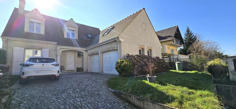 Maison - 120 m² - 6 pièces