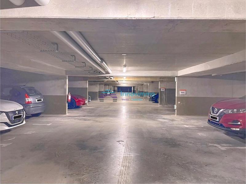 Parking - 13 m²