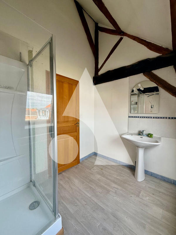 Maison - 180 m² - 7 pièces