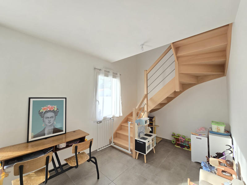 Maison - 85 m² - 4 pièces