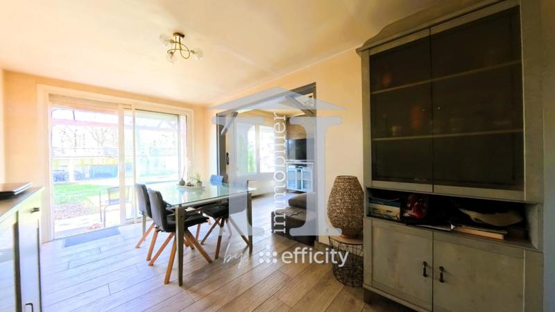 Maison - 81 m² - 5 pièces