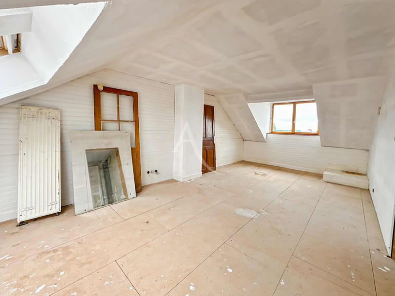 Maison - 161 m² - 8 pièces