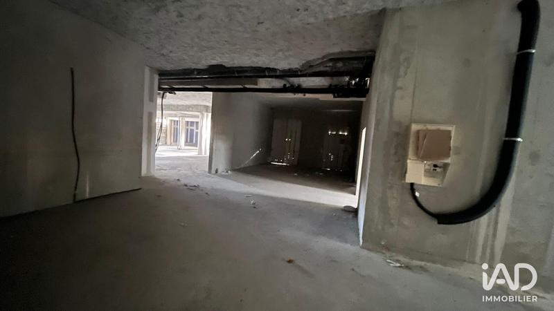 Local commercial - 968 m²