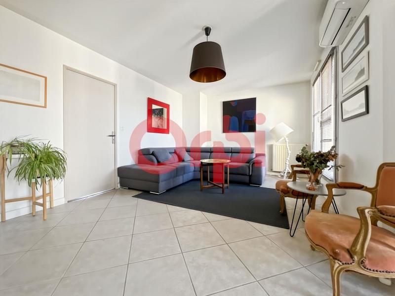 Appartement - 89 m² - 3 pièces