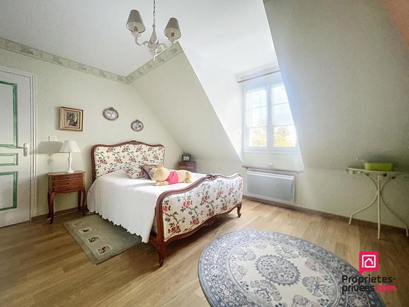 Maison - 230 m² - 7 pièces