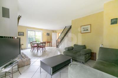 Maison - 138 m² - 7 pièces