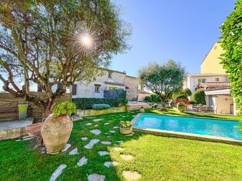 Propriété - 164 m² - 7 pièces