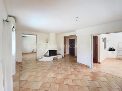 Villa - 96 m² - 5 pièces