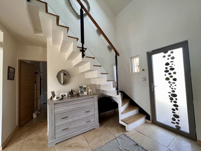 Pavillon - 181 m² - 7 pièces