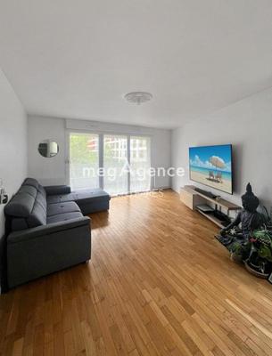 Appartement - 101 m² - 5 pièces