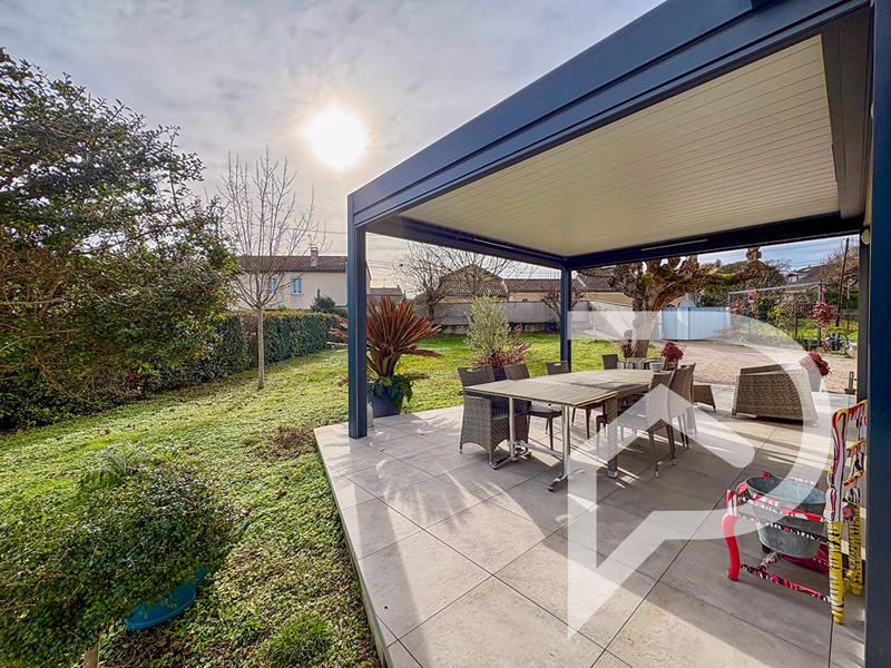 Maison - 105 m² - 4 pièces