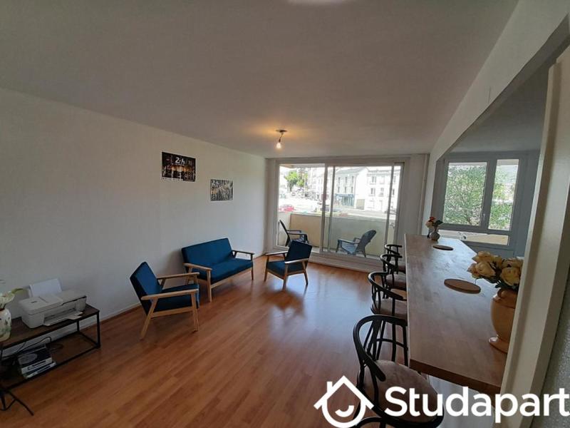 Chambre - 12 m² - 1 pièce