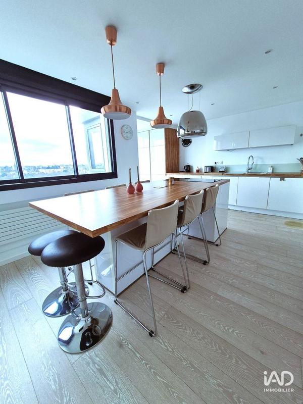 Appartement - 82 m² - 3 pièces