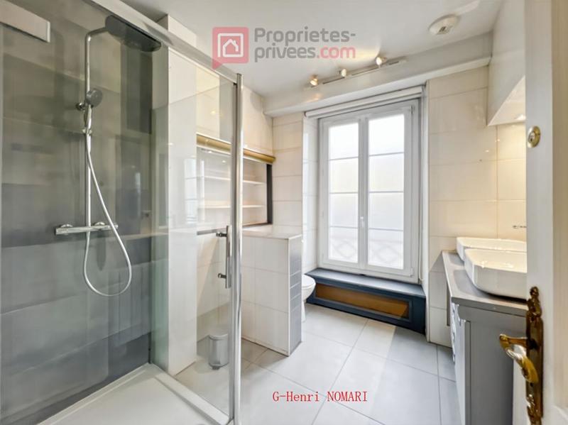 Immeuble - 220 m² - 11 pièces