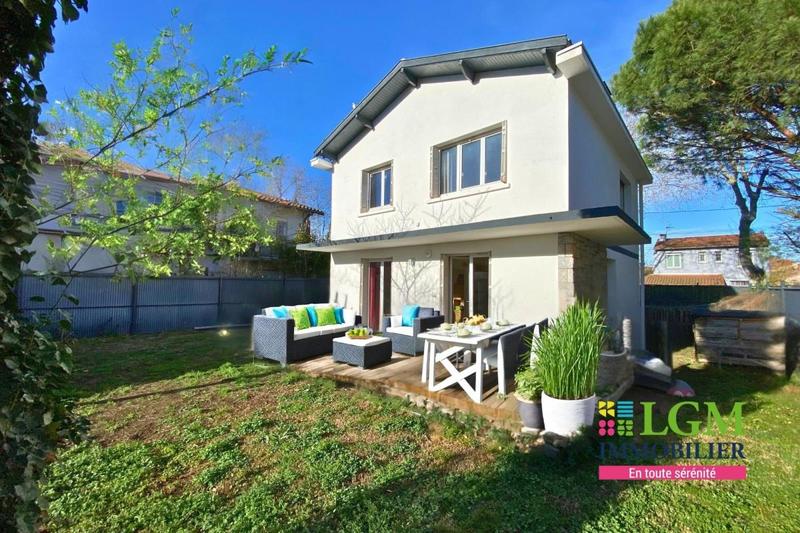 Maison - 93 m² - 4 pièces