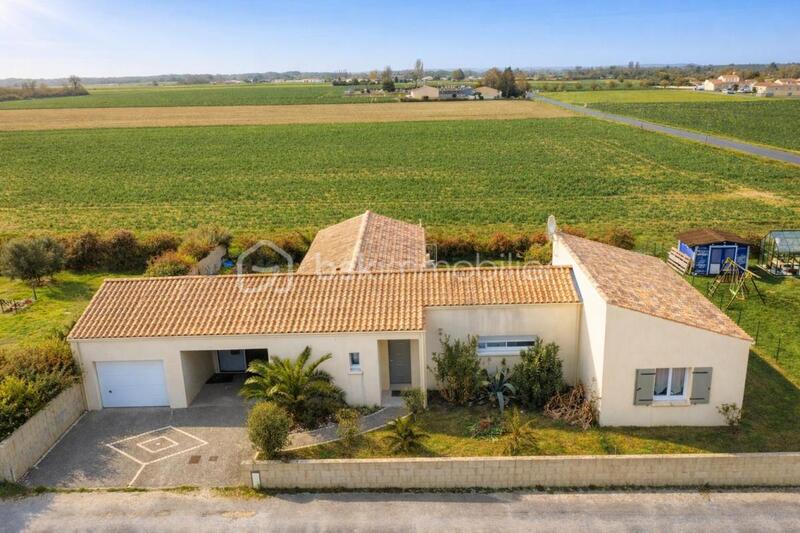 Maison traditionnelle - 141 m² - 4 pièces