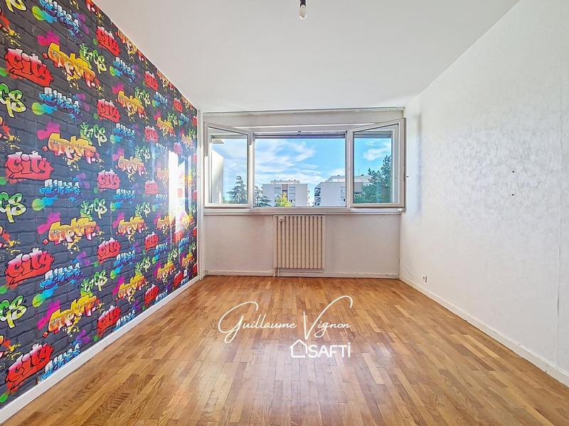 Appartement - 100 m² - 5 pièces