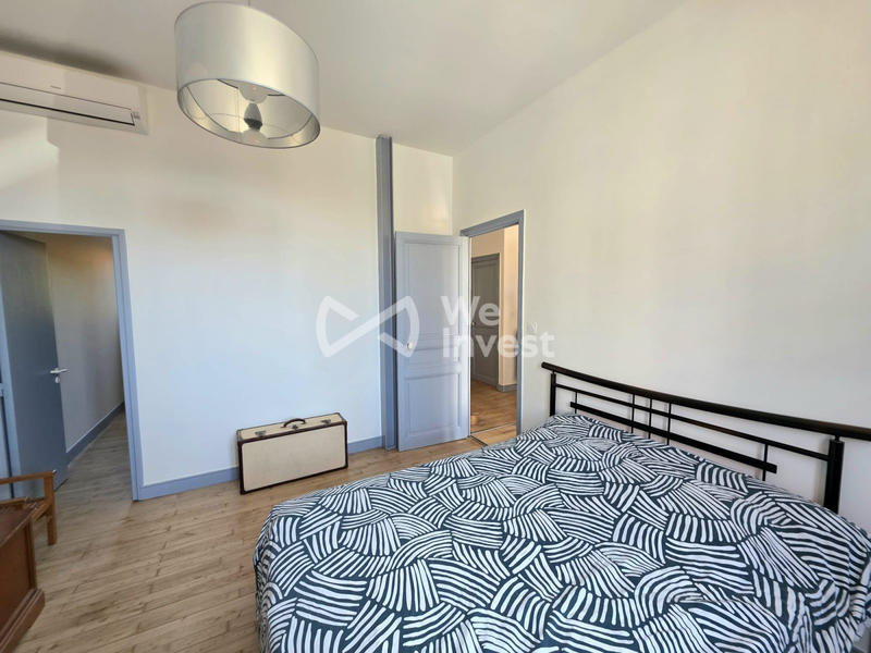 Maison - 240 m² - 6 pièces