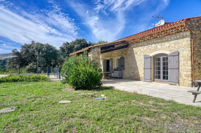 Mas - 220 m² - 5 pièces