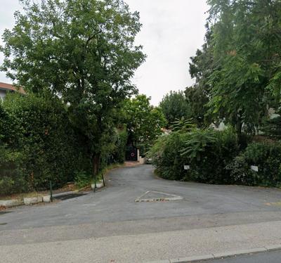 Parking / Garage - 11 m²