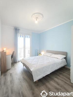 Chambre - 11 m² - 1 pièce