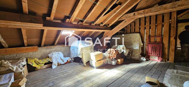 Maison - 99 m² - 5 pièces